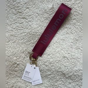 lululemon never lost keychain
